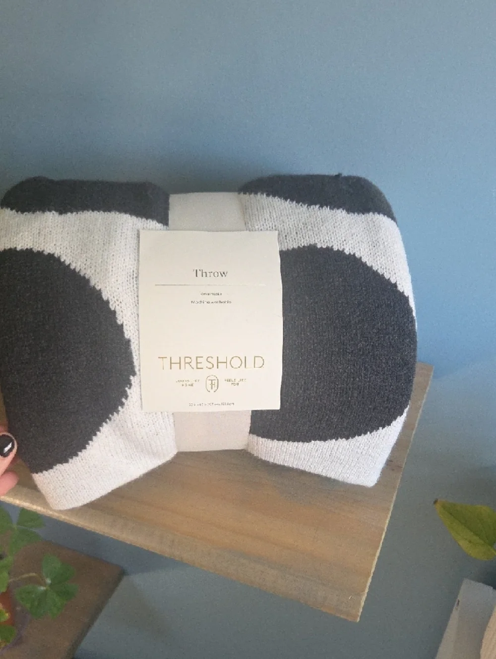 Threshold Black & White Large Dot Knit Throw - Picture 2 of 4